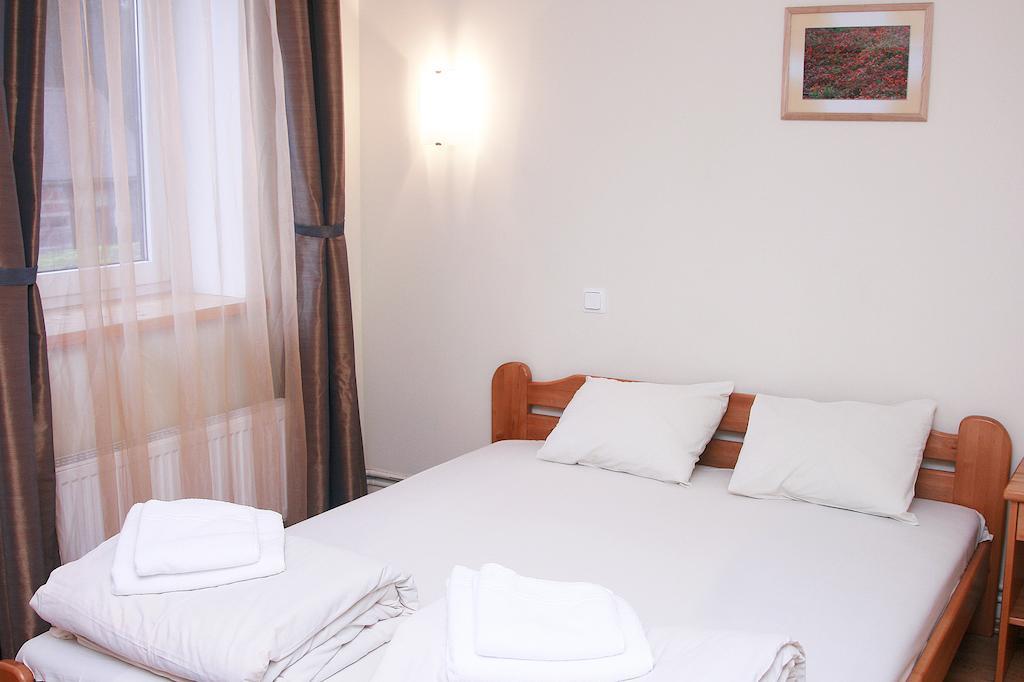 Sajutu Parka Hostelis Valmiera Chambre photo